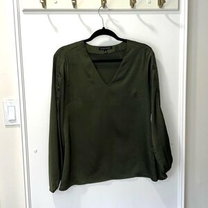 Banana republic, satin women’s blouse with button detail